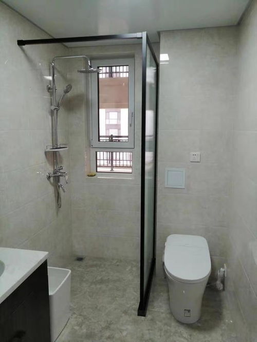 衛(wèi)生間隔斷越來(lái)越離不開(kāi)長(zhǎng)虹玻璃,不是沒(méi)道理,透而不明還不占地