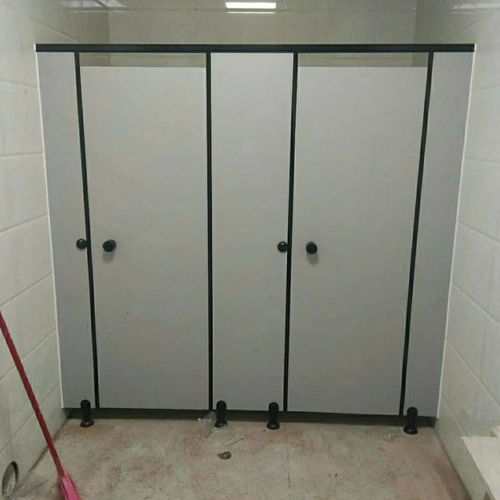 公共衛(wèi)生間隔斷工人隔斷學(xué)生隔斷常規(guī)隔斷抗倍特廠價辦公樓隔斷